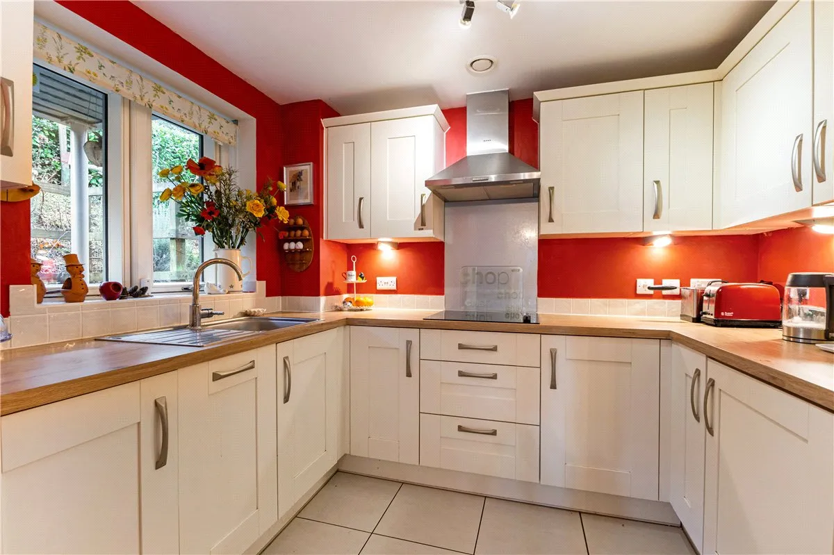 Granham Close, Marlborough, SN8, photo 3