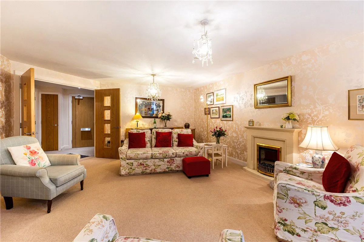 Granham Close, Marlborough, SN8, photo 5