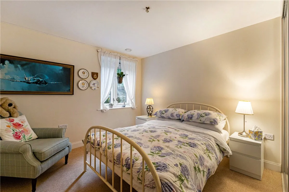 Granham Close, Marlborough, SN8, photo 12