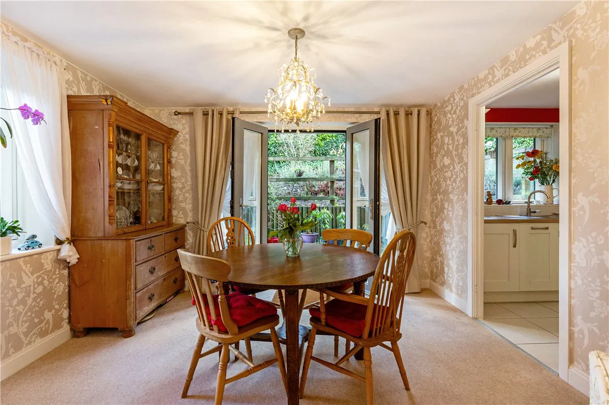 Granham Close, Marlborough, SN8, photo 4
