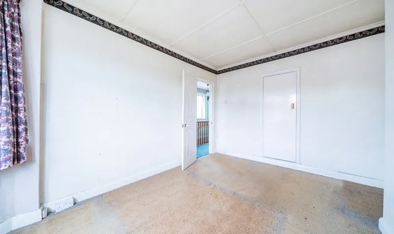 Stane Way, Epsom, KT17, photo 13