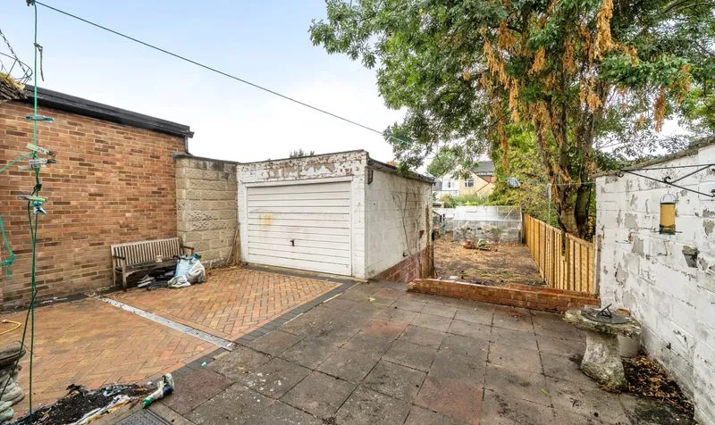 Stane Way, Epsom, KT17, photo 4