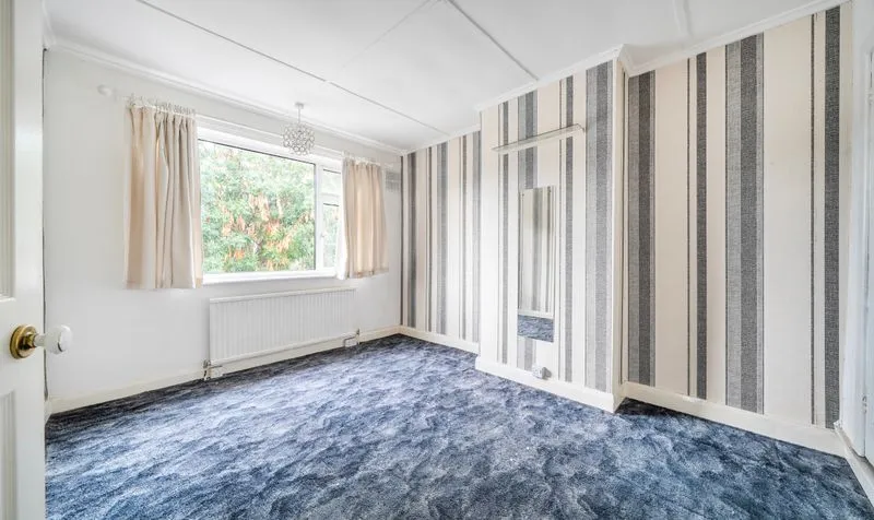 Stane Way, Epsom, KT17, photo 11