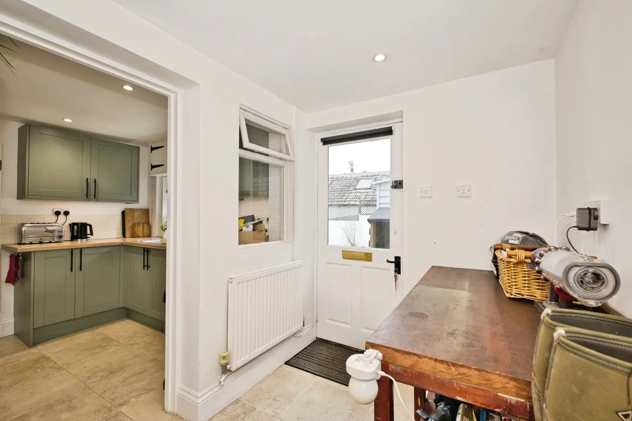 Henton, Wells, BA5, photo 4