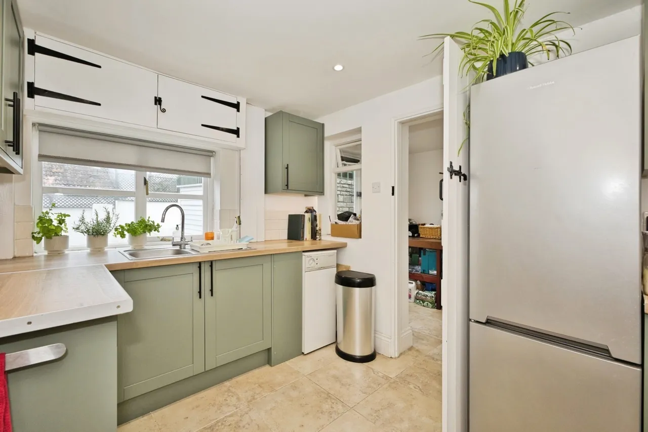 Henton, Wells, BA5, photo 2