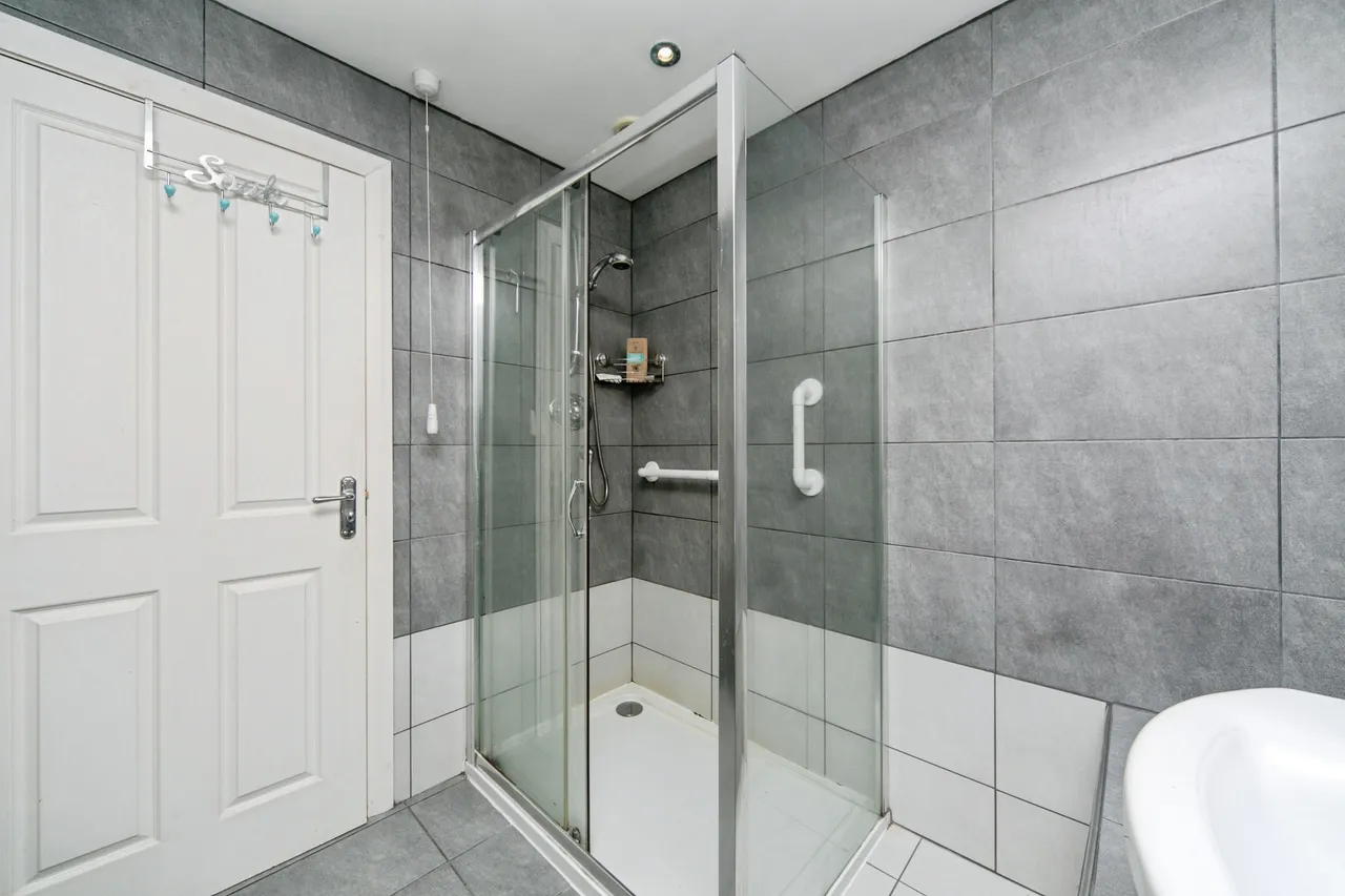 Maes Y Llan, Conwy, LL32, photo 15