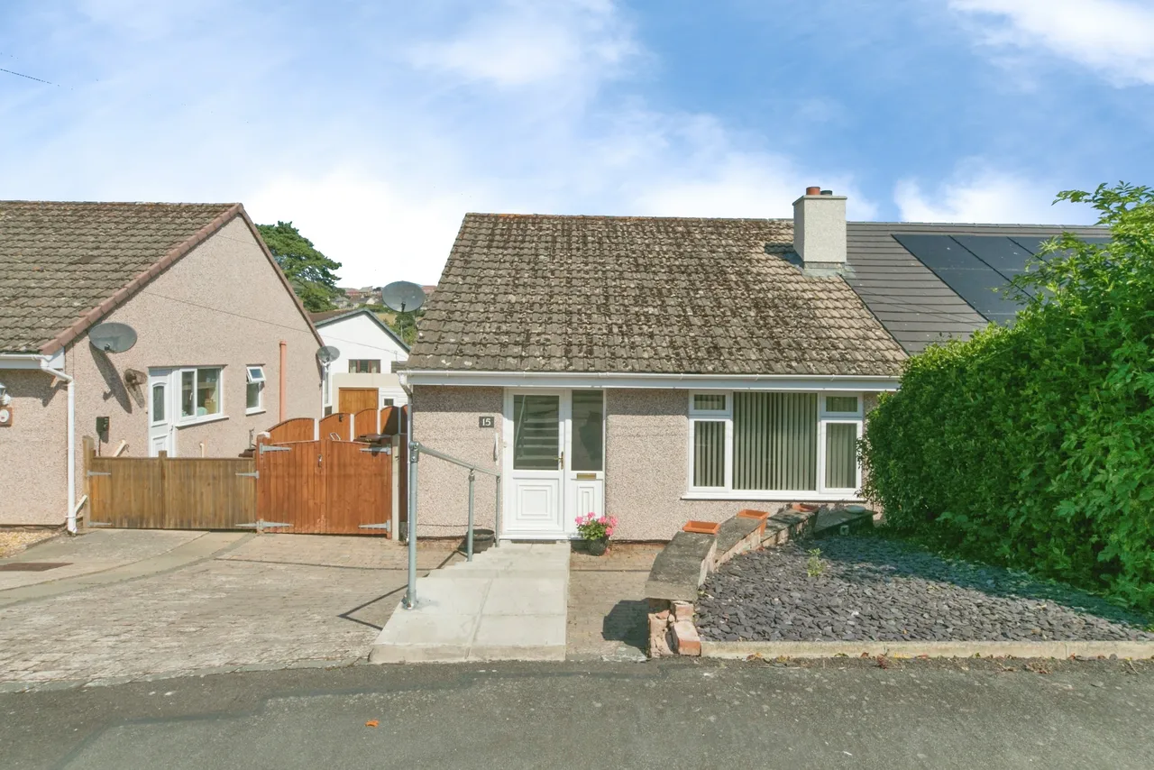 3 bed house for sale, Maes Y Llan, Conwy, LL32