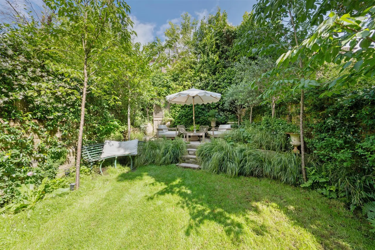 South Hill Park Gardens, Hampstead, NW3, photo 12