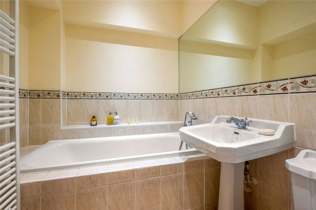 Brockham Park House, Rykens Lane, Betchworth, Surrey, RH3 7BS, photo 12