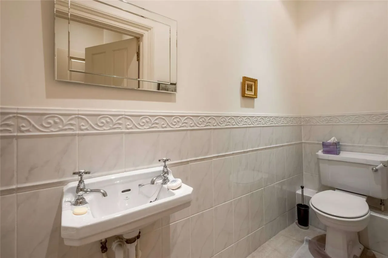 Brockham Park House, Rykens Lane, Betchworth, Surrey, RH3 7BS, photo 10
