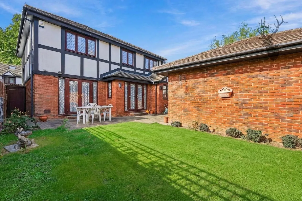 Canterbury Close, Chigwell, IG7, photo 22