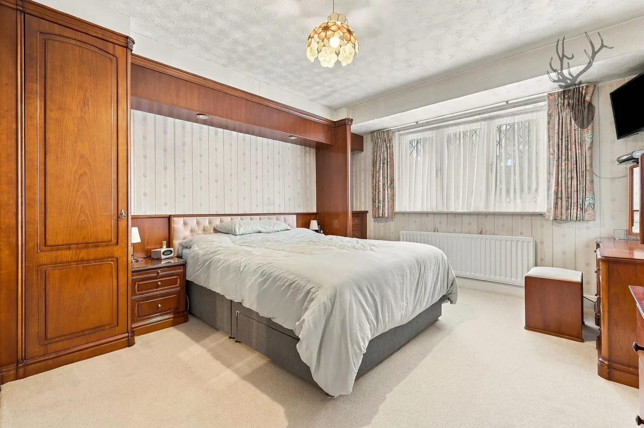 Canterbury Close, Chigwell, IG7, photo 12