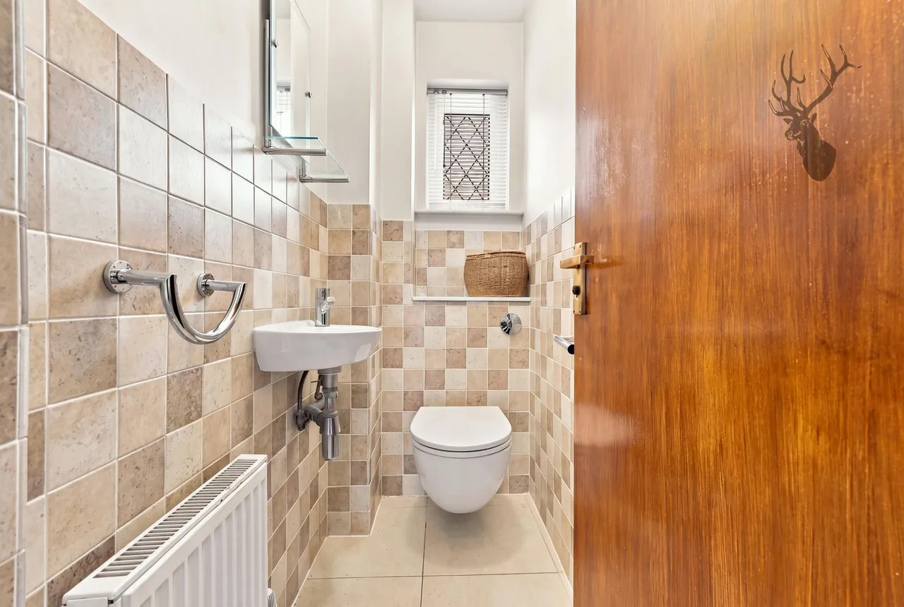 Canterbury Close, Chigwell, IG7, photo 10