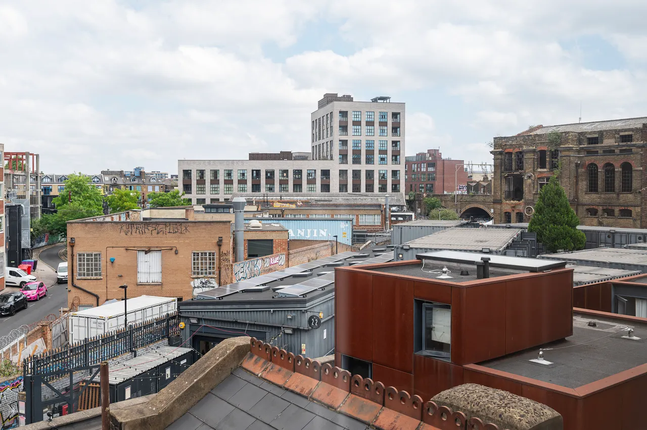 London, E2, photo 13