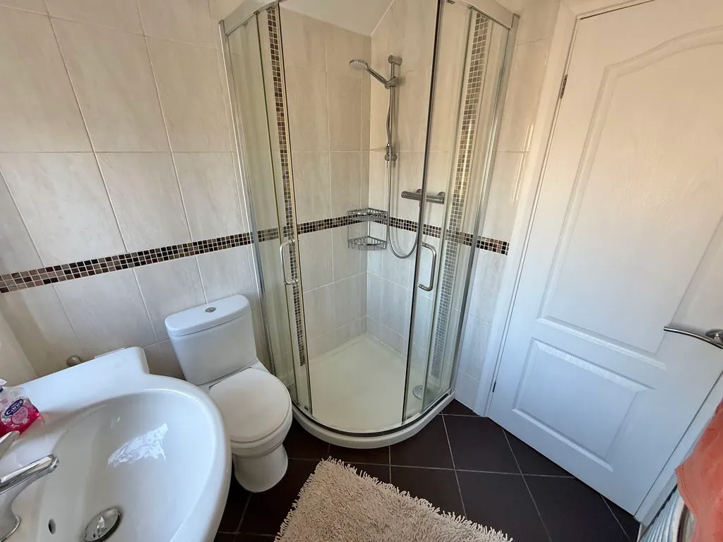 Rodlington Avenue, Great Barr, B44, photo 17