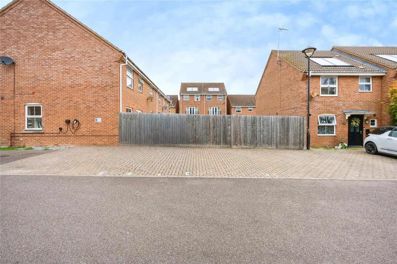 Drakes Avenue, Leighton Buzzard, LU7, photo 16