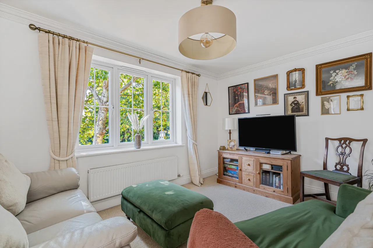 Fircroft Road, Englefield Green, TW20, photo 8