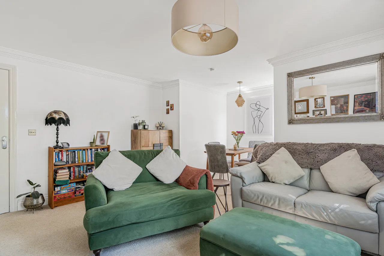 Fircroft Road, Englefield Green, TW20, photo 7