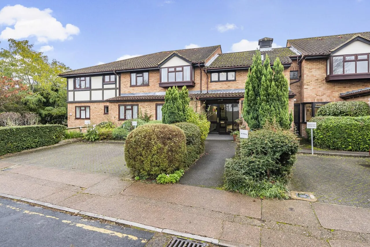 Forge Close, Hayes, Kent, BR2, photo 4