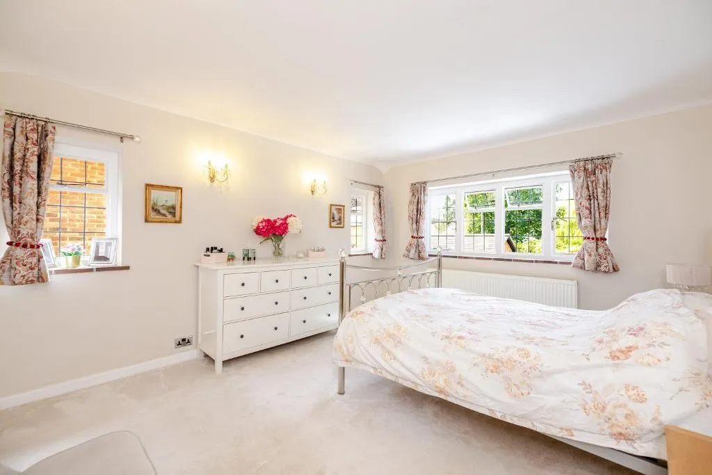 Homefield Road, Warlingham, photo 22