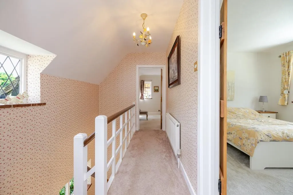 Homefield Road, Warlingham, photo 21