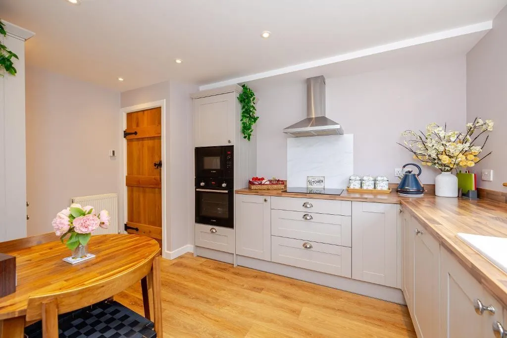 Homefield Road, Warlingham, photo 16