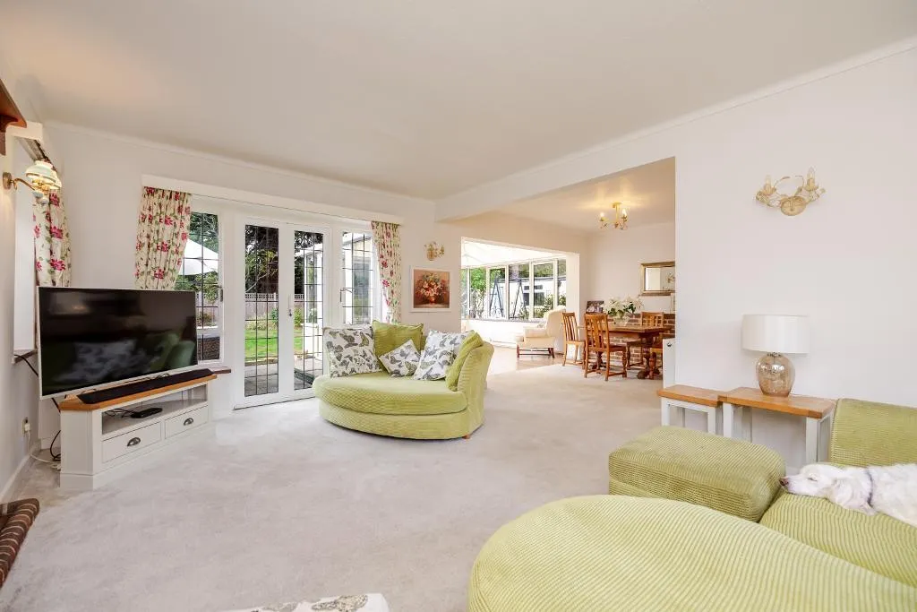 Homefield Road, Warlingham, photo 11