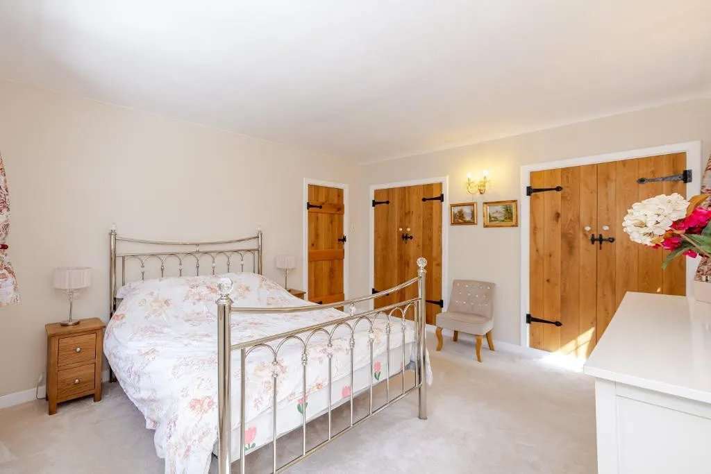 Homefield Road, Warlingham, photo 2