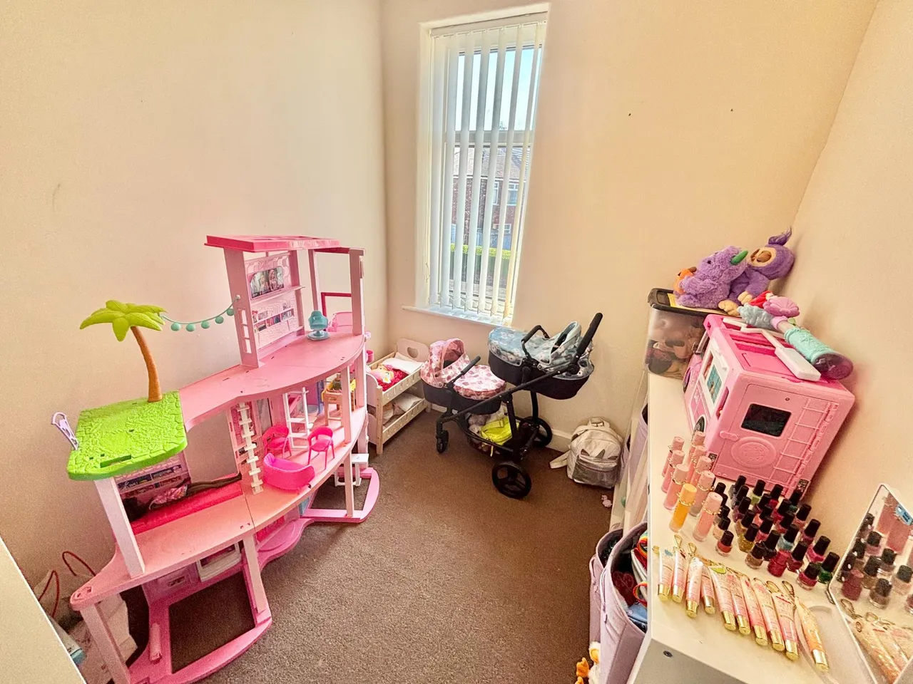 Kirby Avenue, Chadderton, OL9, photo 11