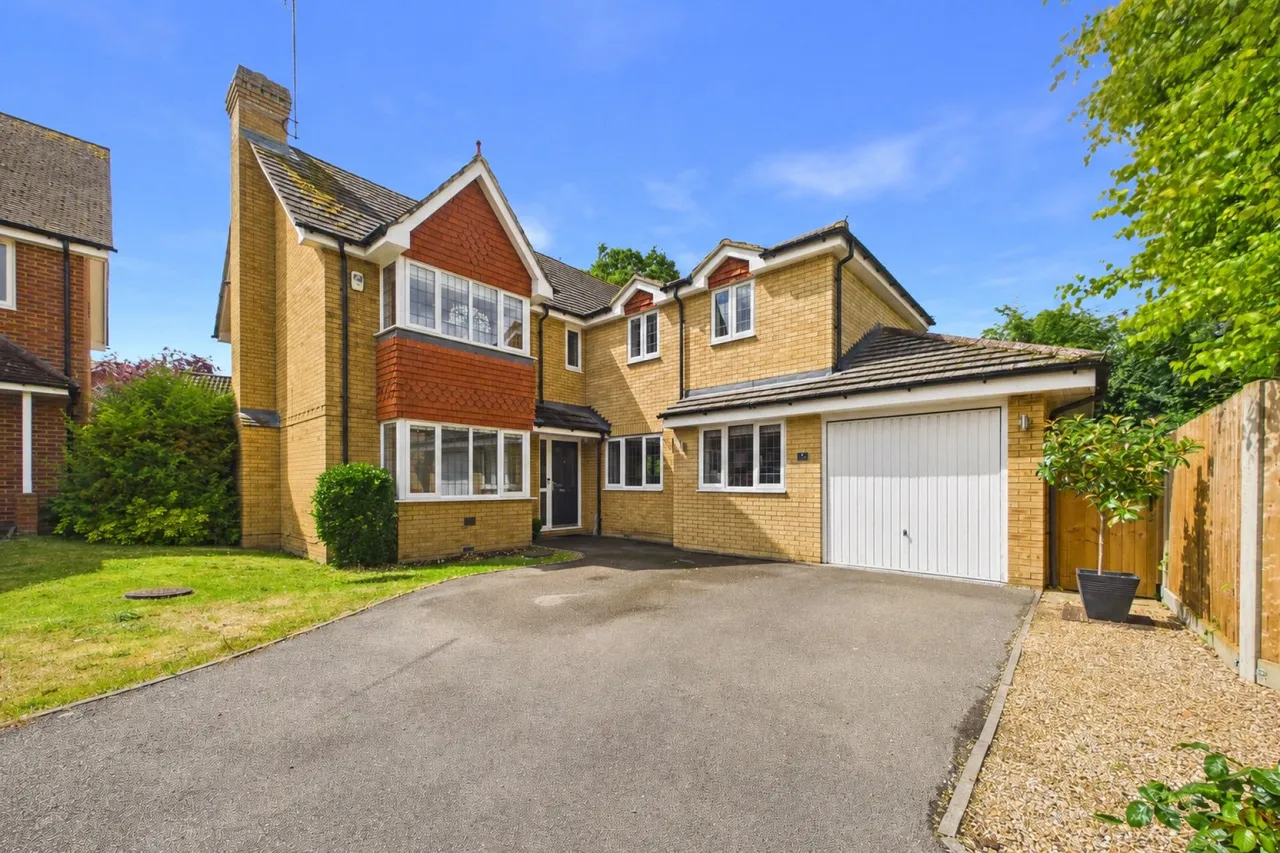Sevenoaks Drive, Spencers Wood, RG7, photo 2