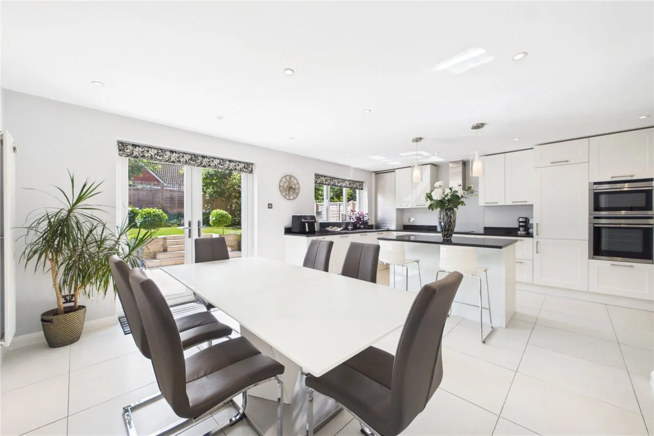 Sevenoaks Drive, Spencers Wood, RG7, photo 3