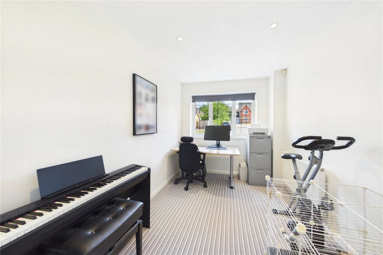 Sevenoaks Drive, Spencers Wood, RG7, photo 15