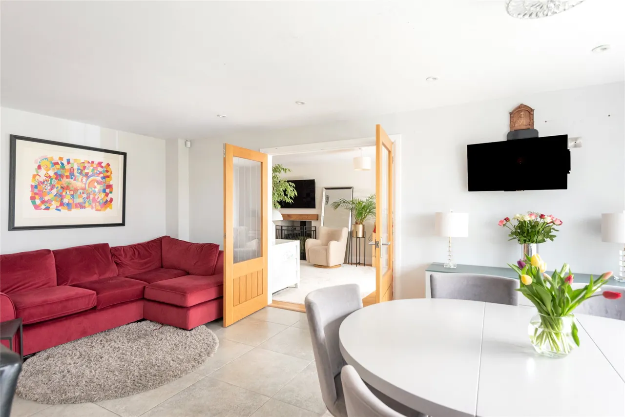 Lower Road, Stoke Mandeville, HP22, photo 19