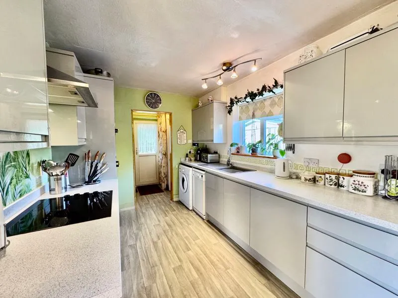 Cherry Tree Road, Beaconsfield HP9 1BG, photo 6