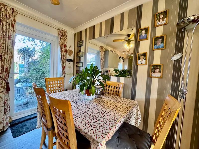 Cherry Tree Road, Beaconsfield HP9 1BG, photo 5