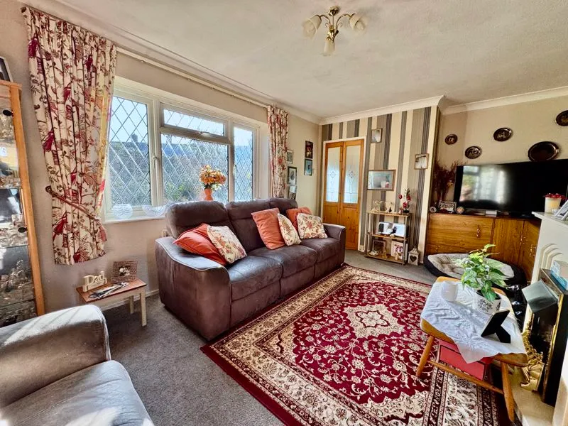 Cherry Tree Road, Beaconsfield HP9 1BG, photo 4
