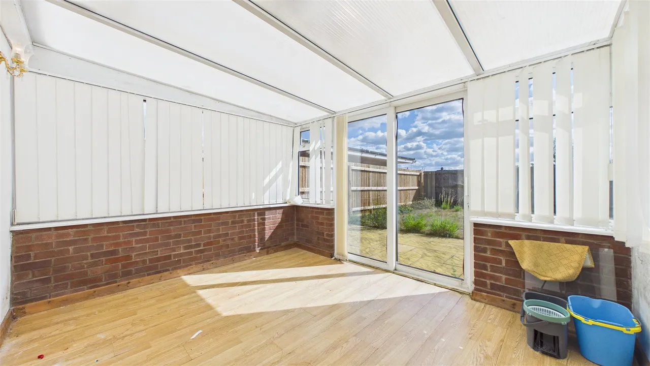 Southfields Avenue, Peterborough, photo 7