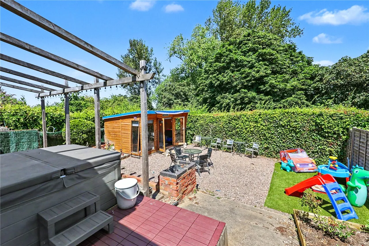 Dereham Road, Norwich, Norfolk, NR5, photo 8