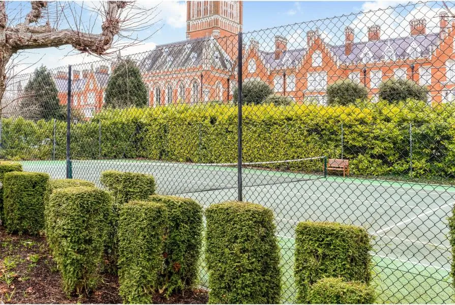 Virginia Park, GU25 4SY, photo 8
