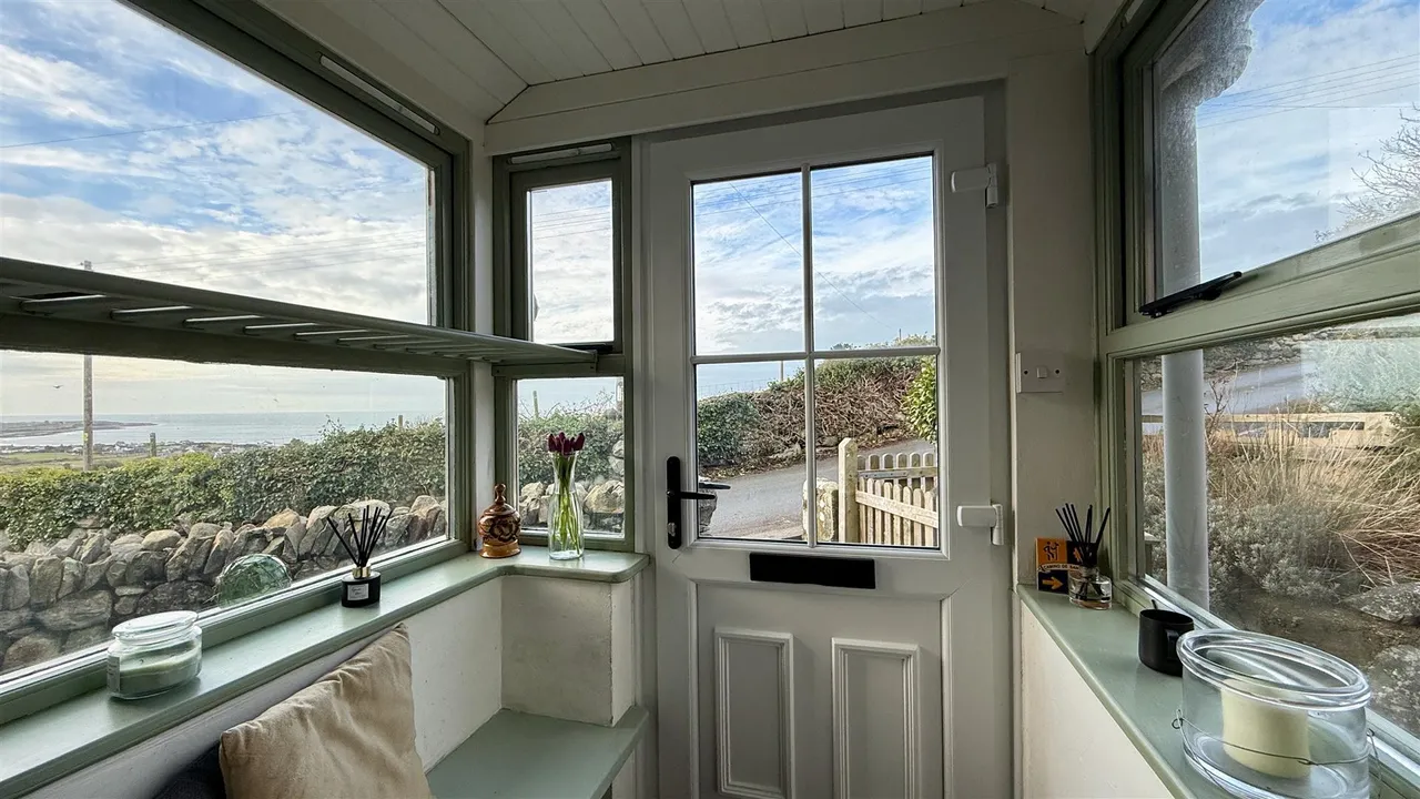 Rose Cottage, Llanfair, LL46, photo 7