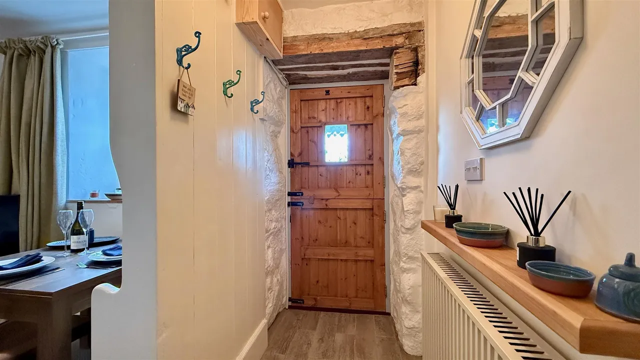 Rose Cottage, Llanfair, LL46, photo 8
