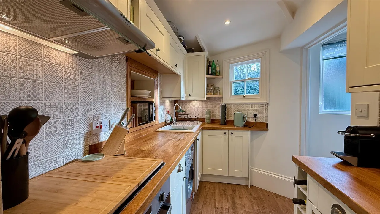 Rose Cottage, Llanfair, LL46, photo 9