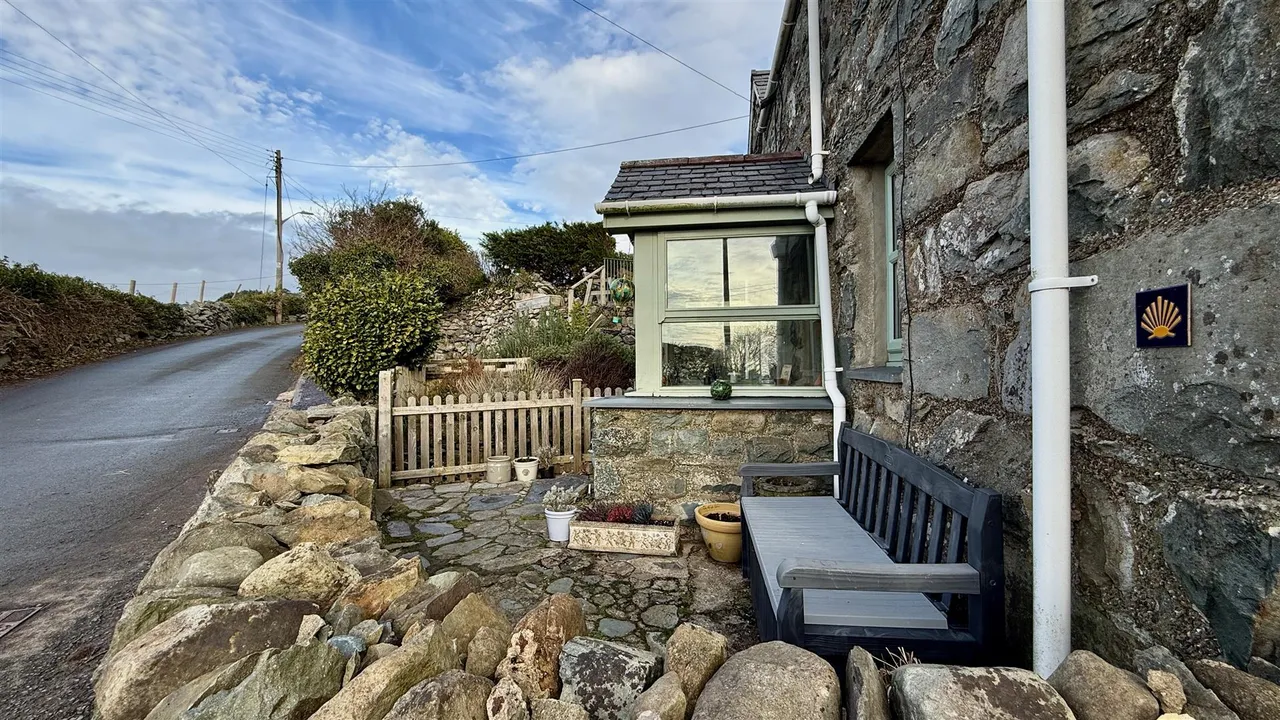 Rose Cottage, Llanfair, LL46, photo 18