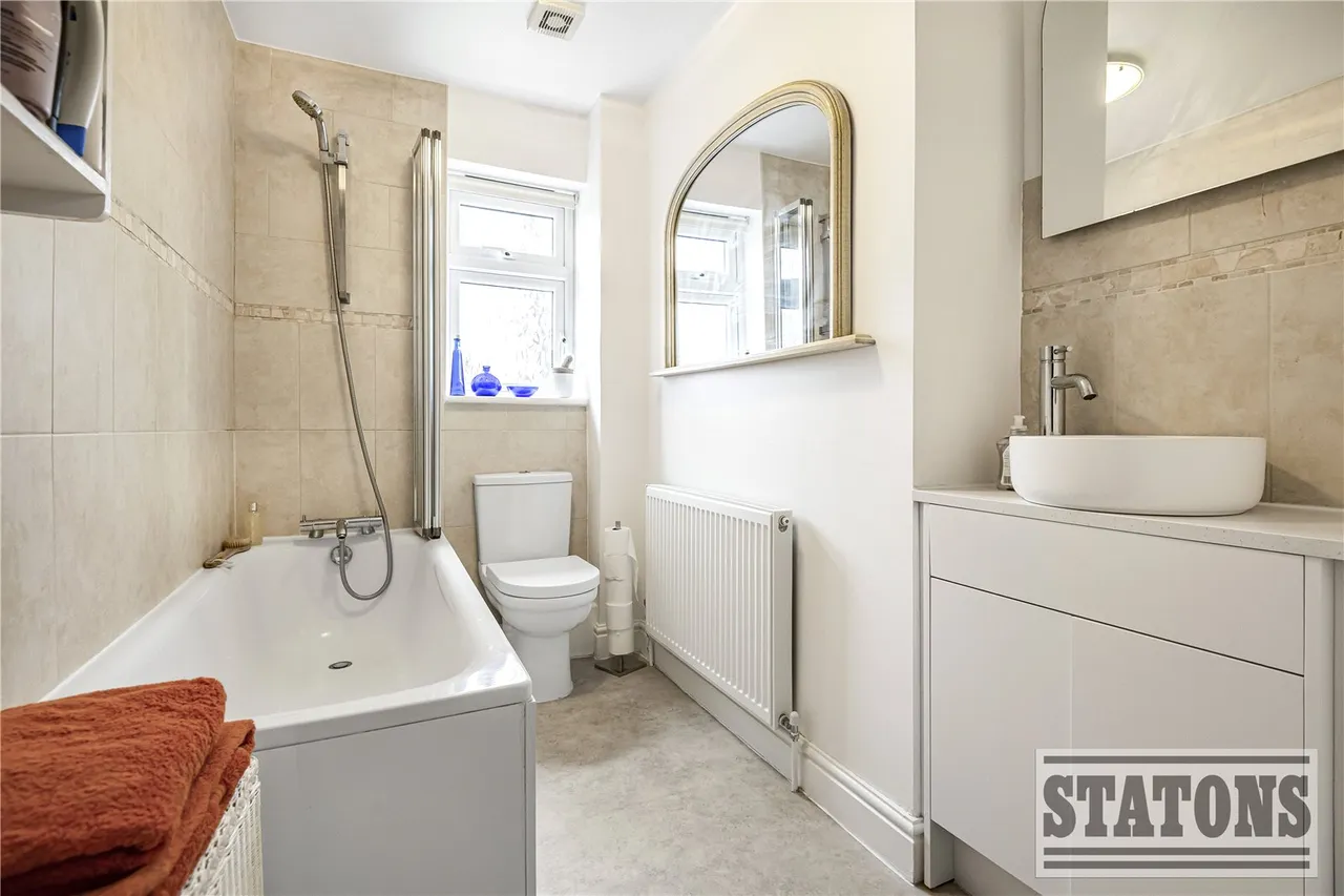 Verwood Drive, Cockfosters, EN4 9TP, photo 17