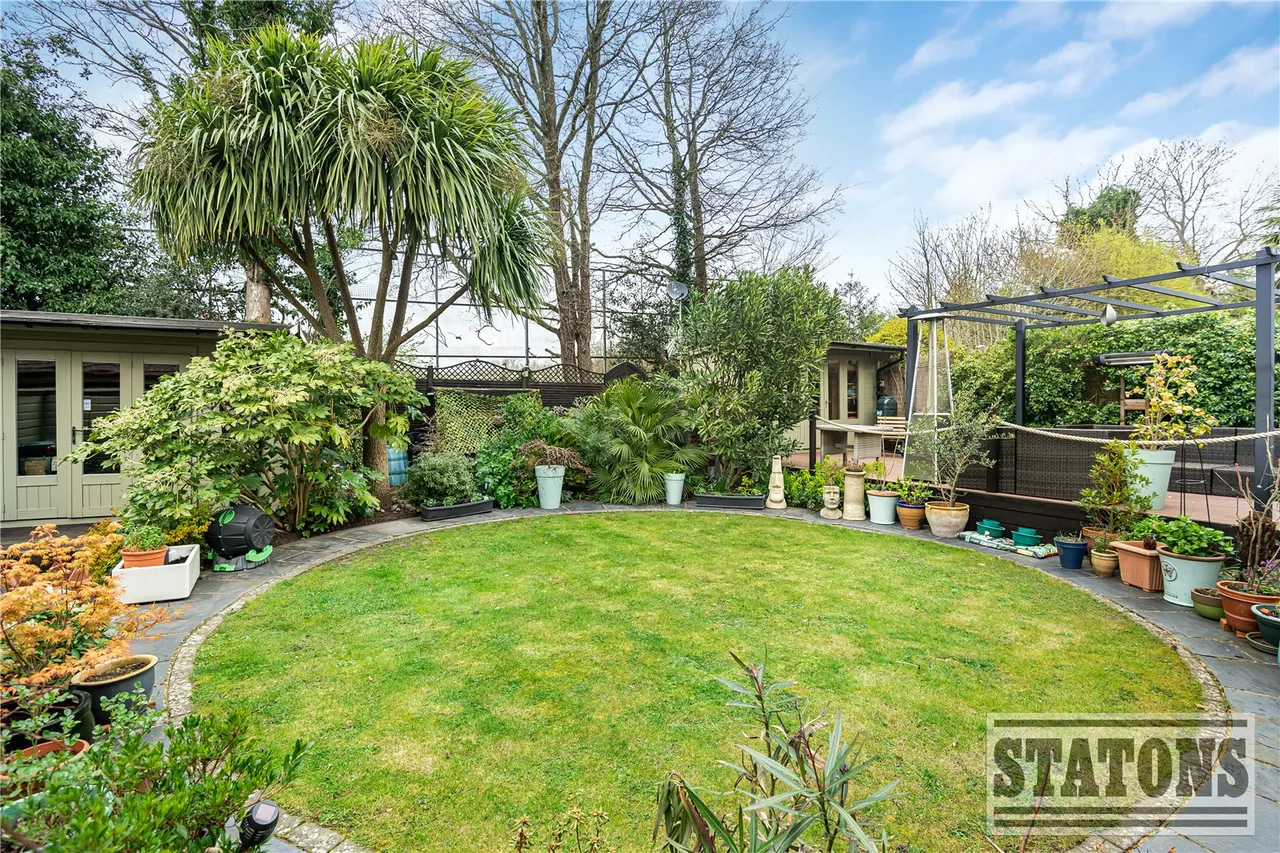 Verwood Drive, Cockfosters, EN4 9TP, photo 23