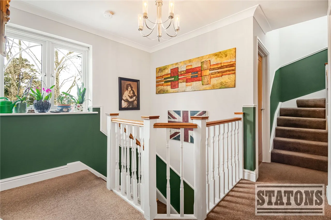 Verwood Drive, Cockfosters, EN4 9TP, photo 11