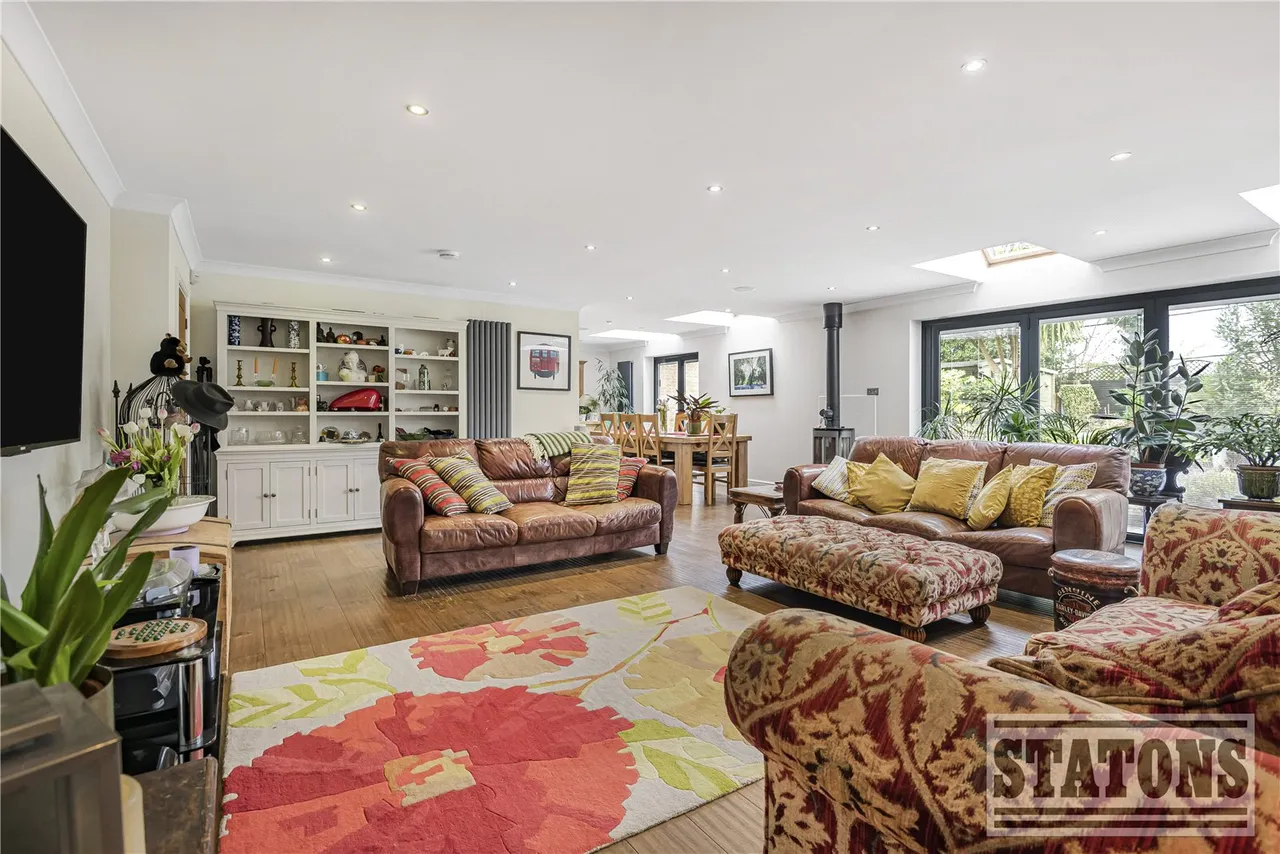 Verwood Drive, Cockfosters, EN4 9TP, photo 3