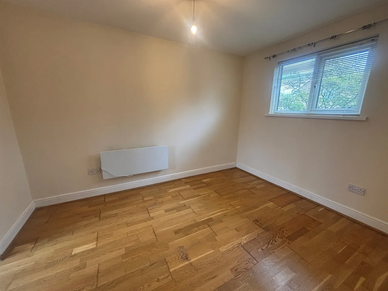 Highgrove Close, Calne, SN11, photo 12