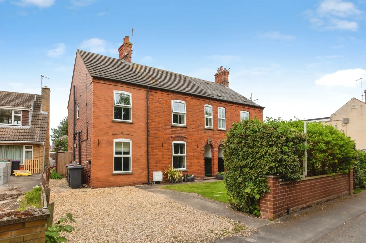 4 bed house for sale — Pinfold Lane, Ruskington, Sleaford