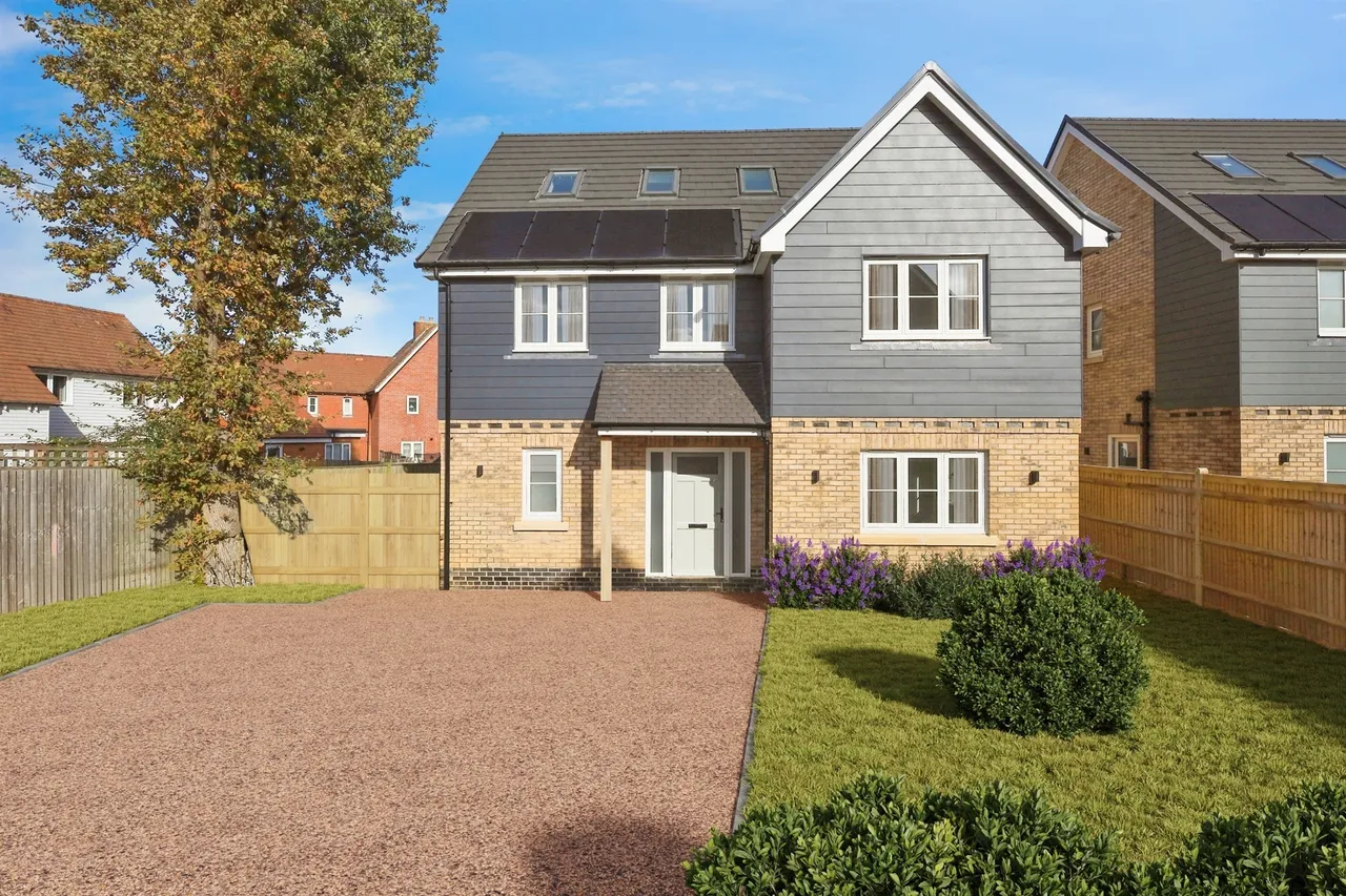 4 bed house for sale, Shepham Lane, Polegate, BN26